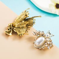 Fashion Colorful Butterfly Pearl Bee Brooch Cute Pin Corsage Dress Accessories main image 5