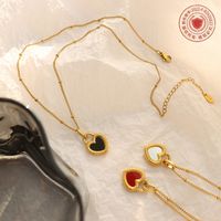 Fashion Simple Double-sided Heart-shaped Shell Titanium Steel Necklace main image 3