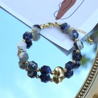 Bracelet De Perles En Cuivre Plaqué Or Avec Pierre Bleue À Facettes Géométriques À La Mode main image 4