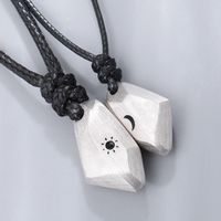 Mode Schwarz-weiß-paar Gebrochenes Herz Halskette 2-teiliges Set Legierung sku image 5