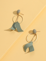Fashionable Wavy Metal Ring Knot Resin Earrings main image 5