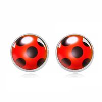 Pendientes De Tachuelas De Ladybug main image 2