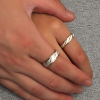 Fashion Fashion Ornament Simple Elegant Stainless Steel Batch Flower Couple Ring main image 2