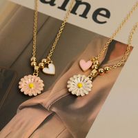 Personnalisé Et Petit Frais D'été Petite Marguerite Amour Pendentif Collier Goutte D'huile Collier De Cuivre-plaqué Or Tout-match Chandail Chaîne main image 2