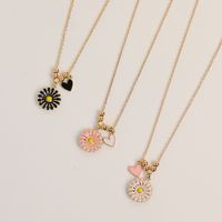 Personnalisé Et Petit Frais D'été Petite Marguerite Amour Pendentif Collier Goutte D'huile Collier De Cuivre-plaqué Or Tout-match Chandail Chaîne main image 3