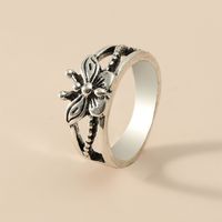Retro Fashion And Trendy Accessories Simple Butterfly Ring main image 1