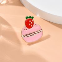 Neue Einfache Cartoon Erdbeer Kuchen Tropf Öl Brosche Simulation Lebensmittel Zubehör main image 1