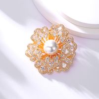 New Pin Accessories Copper Plating 18k Gold Double Layer Zircon Pearl Flower Brooch main image 2