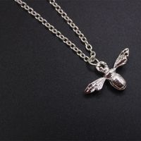 Fashion Necklace Cute Creative Animal Pendant Bee Short Alloy Clavicle Chain sku image 1