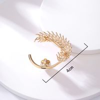 Fashion Simple New Copper Plating 18k Gold Zircon Pearl Brooch sku image 1
