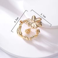 Fashion Simple Compact Copper Plating 18k Gold Zircon Flower Brooch Accessories main image 4