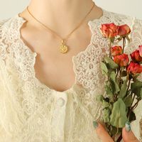 Fashion Classic Sun Flower Pendant Necklace Titanium Steel Gold Plated Clavicle Chain sku image 2