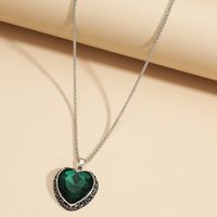 Simple Heart-shaped Rhinestone Pendant Multi-color Pendant Necklace main image 4