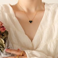 Simple Black Heart-shaped Zircon Clavicle Chain 18k Gold Plating Titanium Steel Necklace main image 2