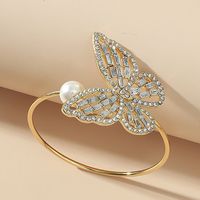Simple Hollow Butterfly Shape Inlaid Rhinestone Pearl Opening Bracelet main image 2