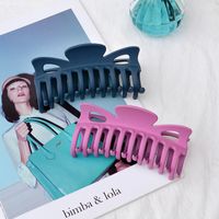 Large Hair Claw Clips Solid Color Geometric Hairpins main image 1