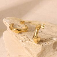 Mode Einfache 14k Gold-überzogene Edelstahl Unregelmäßigen C-förmigen Ohrringe main image 4