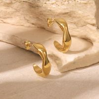 Mode Einfache 14k Gold-überzogene Edelstahl Unregelmäßigen C-förmigen Ohrringe main image 2