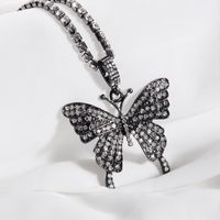 Fashion Simple Inlaid Rhinestone Butterfly Pendant Alloy Necklace main image 2