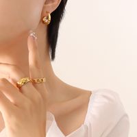 Fashion Pearl C-shape Curling Women's Geometric Gold Plated Titanium Steel Earrings sku image 1