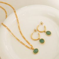 New Natural Green Agate Pendant Ethnic Retro Necklace Earrings Women 's Jewelry Set main image 1