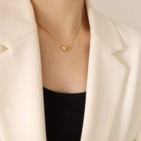 Collar De Acero De Titanio Chapado En Oro De 18k Con Forma De Corazón Simple De Moda main image 2