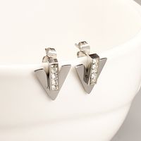 New Fashion V-shaped Diamond Inlaid Titanium Steel Ear Clip main image 9