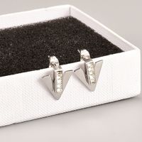 New Fashion V-shaped Diamond Inlaid Titanium Steel Ear Clip main image 4