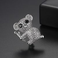 Sloth Brooch Fashion Cute Animal Female Banquet Copper Inlaid Zircon Brooch Accessories Pin sku image 2