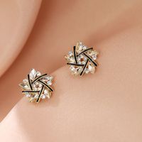 Lady Snowflake Exquisite Temperament Diamond Petal Earrings sku image 1