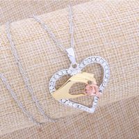 Fashion Ornament Rhinestone Hand Heart Shaped Alloy Necklace main image 4