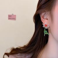 Fashion Simple Asymmetric Flower Crystal Women's Earrings Eardrops main image 4