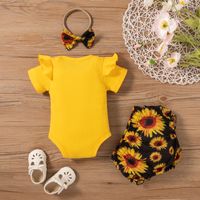 Fashion Summer Casual Sunflower Embroidered Letters Short Sleeved Three-piece Children's Suit main image 2
