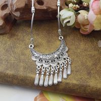 Fashion Classical Exotic Ethnic Silver Accessories Moon Shaped Alloy Necklace main image 2