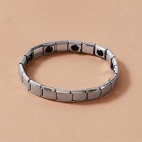 Bracelet Extensible En Acier Inoxydable Avec Aimant En Titane main image 3