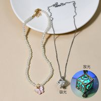 Retro Moonstone Necklace Pearl Butterfly Alloy Necklace main image 5
