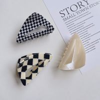 Simple Acrylic Hollow Triangle Irregular Hair Clip main image 3