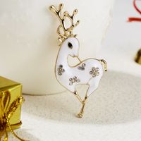 Fashion Christmas Elk Sika Deer Garland Bow Rhinestone Painting Oil Brooch Wholesale main image 4