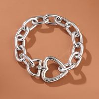 Europäischer Und Amerikanischer Grenzüberschreitender Schmuck Geometrische Übertriebene Metall-liebeshalskette Weiblichen Ring Ineinandergreifende Persönlichkeit Mode Kreative Halskette sku image 1