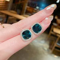 Boucles D&#39;oreilles En Alliage De Diamants Féminins En Cristal Bleu Rétro main image 3