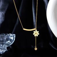304 Stainless Steel 18K Gold Plated Fashion Inlaid Gold Flower Necklace main image 4