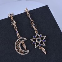 Pendientes De Aleación De Luna Estrella Asimétrica Con Diamantes De Imitación De Diamantes De Moda main image 3