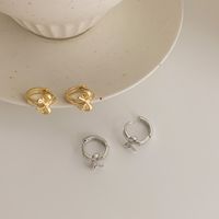 Small And Exquisite Small Earrings Niche Design Cold Wind Bow Earrings Earrings 2022 New main image 2