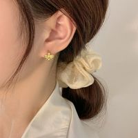 Small And Exquisite Small Earrings Niche Design Cold Wind Bow Earrings Earrings 2022 New main image 5