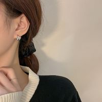 Small And Exquisite Small Earrings Niche Design Cold Wind Bow Earrings Earrings 2022 New main image 6