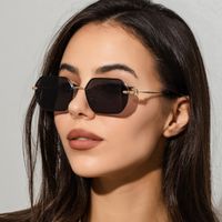 New Fashion Polygonal Metal Frame Ladies Sunglasses sku image 1