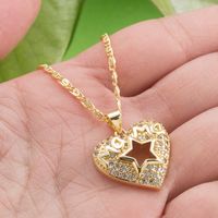 قلادة بسيطة على شكل قلب ماما نحاسية مطلية بالذهب عيار 18 قيراط main image 1