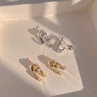 French Retro Hollow Metal Earrings Women&#39;s High-end Earrings Simple And Small Personality Fashion Temperament Korean Earrings main image 3