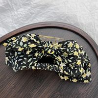 Korean Style Fabric Floral Bow Hair Claw Clip Shark Clip Square Hollow Clip sku image 4