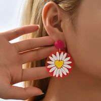 Fashion Creative Daisy Print Contrast Color  Flower Acrylic Earrings main image 4